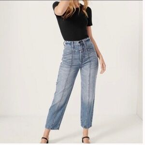 Abercrombie & Fitch High-Rise Mom Jeans Size 25